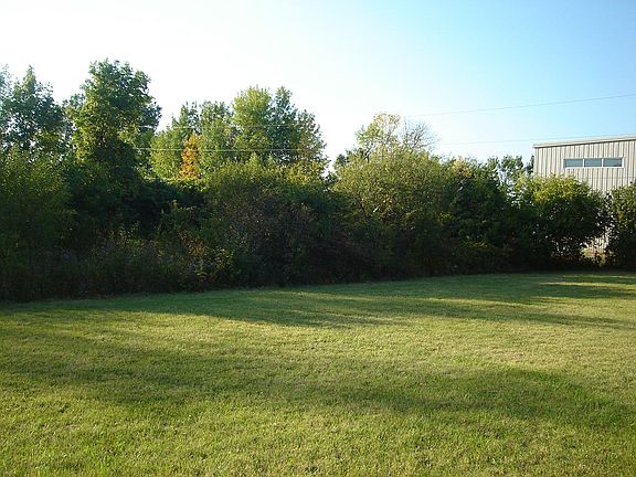 2nd image of 770 Zeh Ave