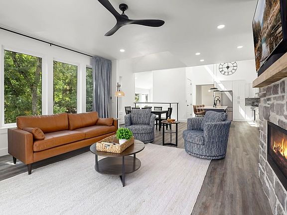 3rd image of 15 Dearhurst Rd #Id1221890p