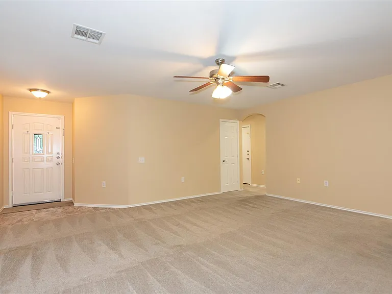 7612 Cayenne Ln — Photo 6