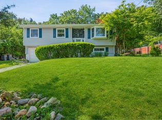 50 University Dr, Ronkonkoma, NY 11779