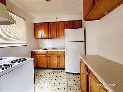 2nd image of 5923 Cary Ave #2