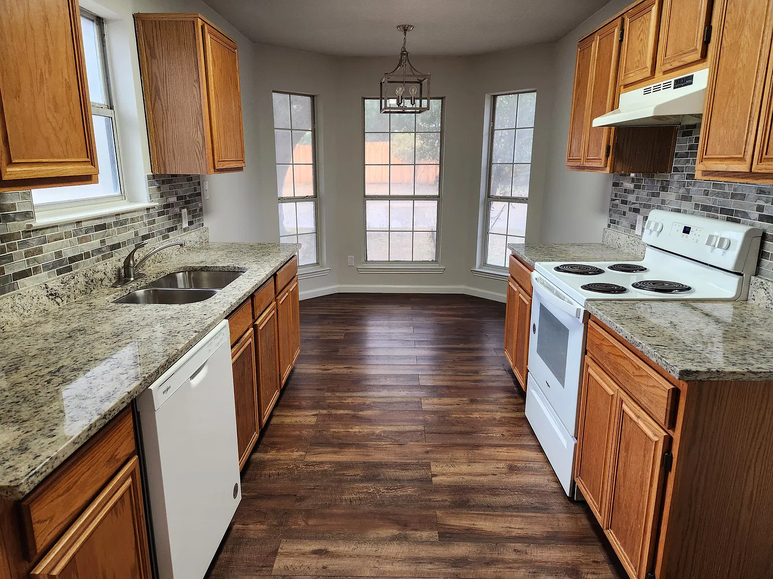 3 bed, 1346 sqft, $1,800 — Photo 4