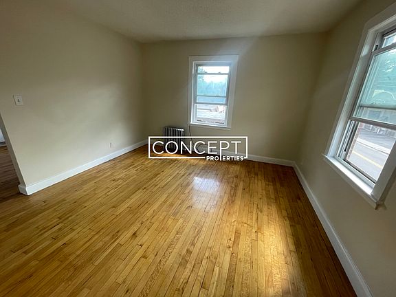 2nd image of 115 Copeland St #2C