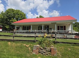 590 Webb Rd, Irvine, KY 40336