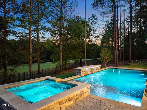 4th image of 1332 Eagleson Ln
