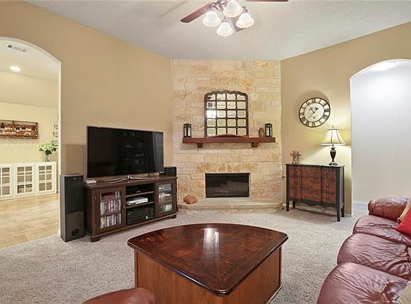 4th image of 10813 Merlot Ct