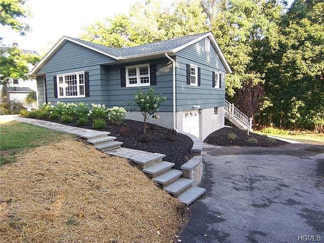 1st image of 10 Browns Ln