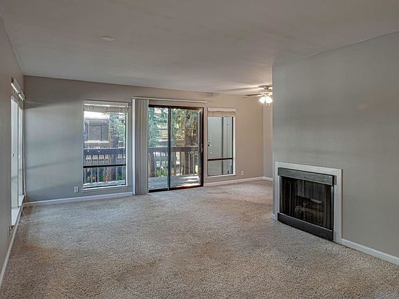 5th image of 2398 Larkspur Ln APT 270