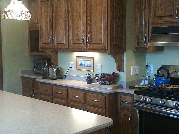 Amish Cabinets, gas range