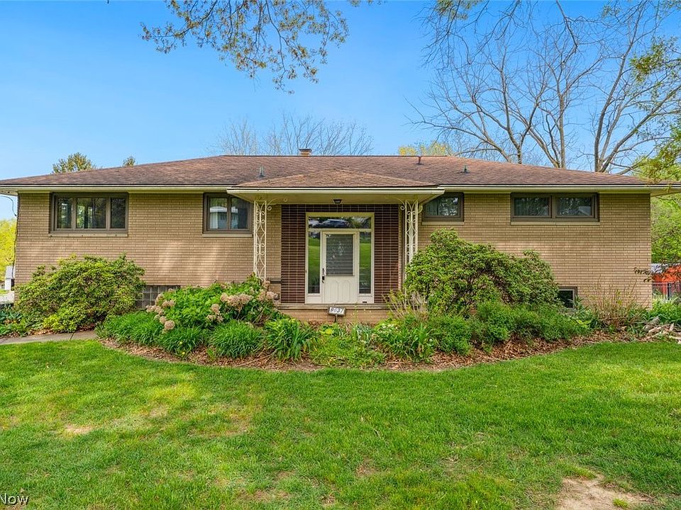 1st image of 9637 Skyway Dr