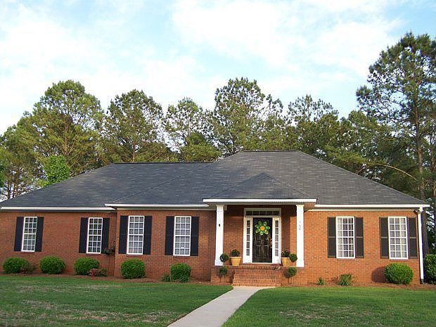 1st image of 108 Heathridge Ct