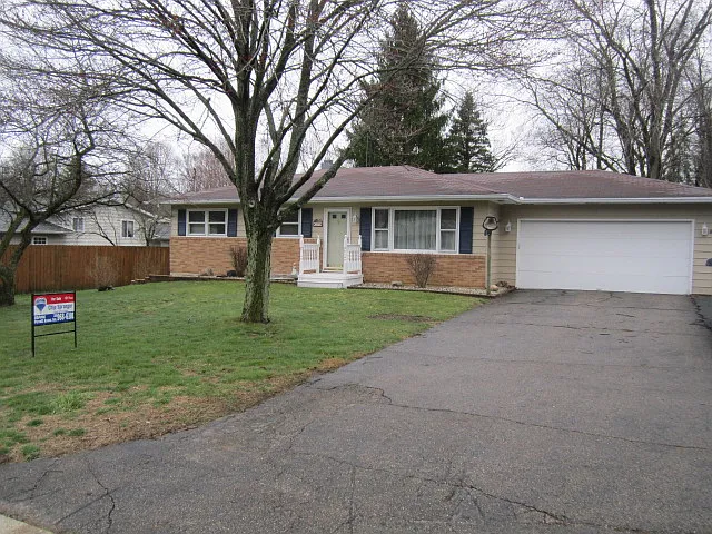 209 Indian Rd photo 1
