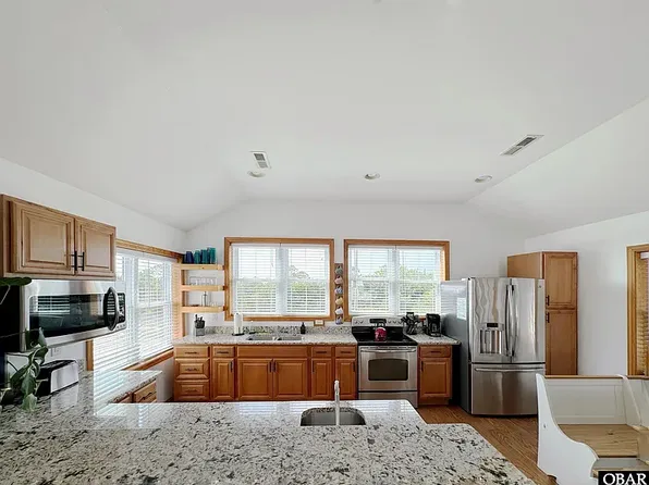 26201 Bluebeard Rd, Salvo, NC 27972