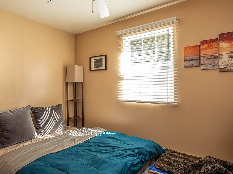 16145 Rayen St — Photo 5