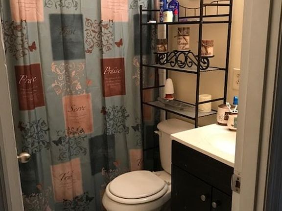 3rd image of 105 Spires Ct