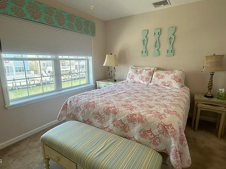 59 Weaver Dr — Photo 24