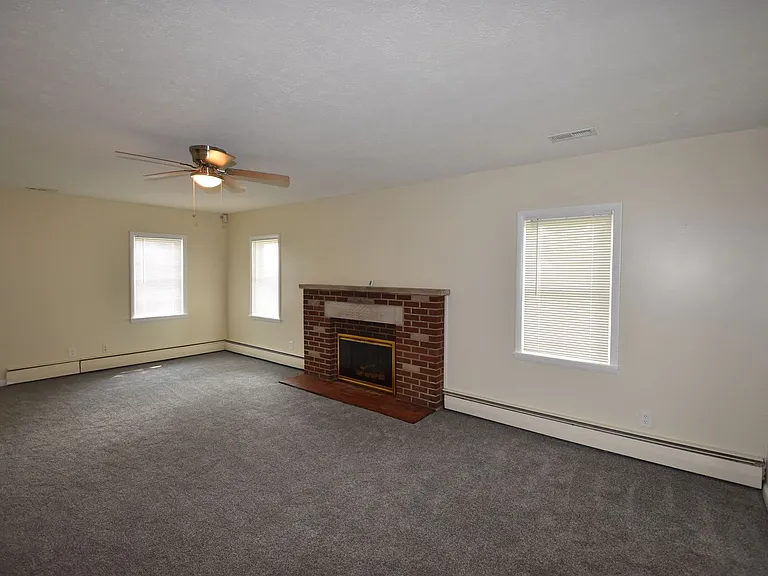 1784 W 300 S — Photo 7
