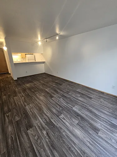 Isherwood Apartments Photo 1