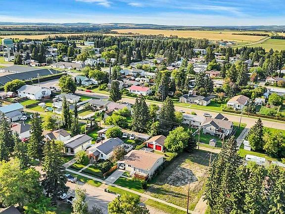 2nd image of 5014 53rd Ave