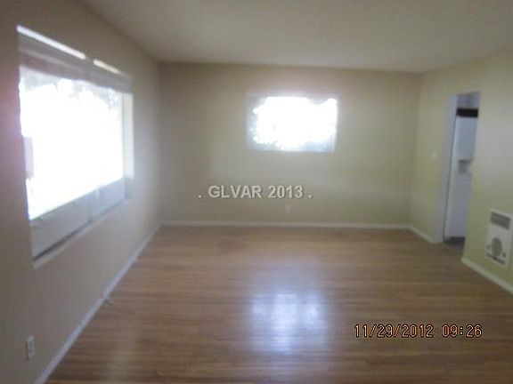 3rd image of 1243 Melville Dr
