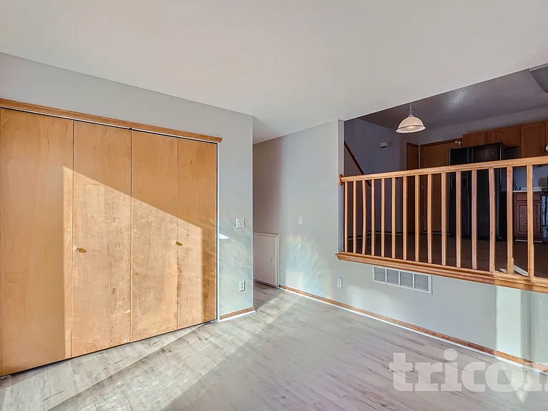 446 W 116th Pl — Photo 4