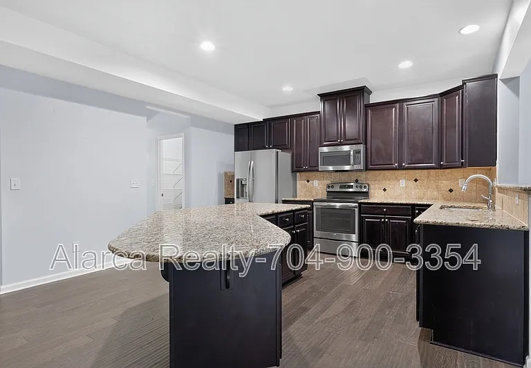 5804 Selkirkshire Rd — Photo 6