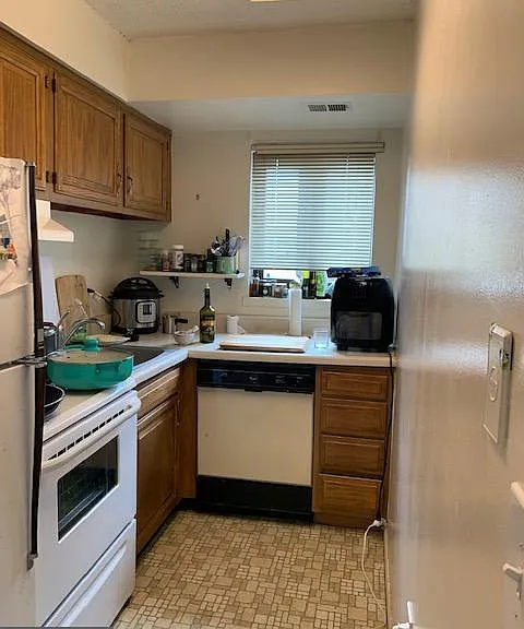 1420 Locust St #17J — Photo 5