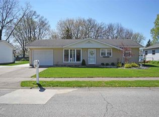 2703 Schumacher Dr, Mishawaka, IN 46545
