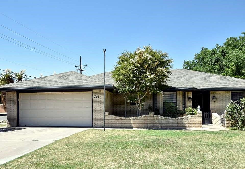 1st image of 701 Garden Pl