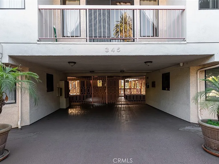 345 N Jackson St #205 — Photo 3