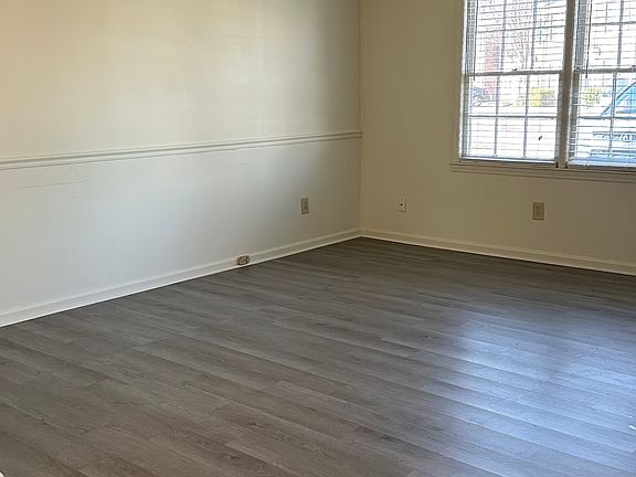 4th image of 1 Hartsville Dr