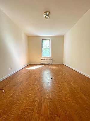 5th image of 9402 4th Ave #6