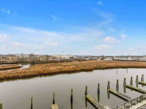 322 Marina Pointe Drive #322, East Rockaway, NY 11518