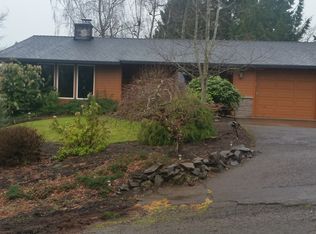 942 SW Red Hills Dr, Dundee, OR 97115