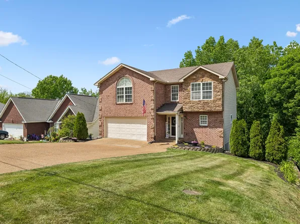 2521 Edinburgh St, Old Hickory, TN 37138