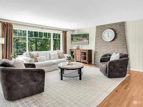 4th image of 4950 120th Avenue SE