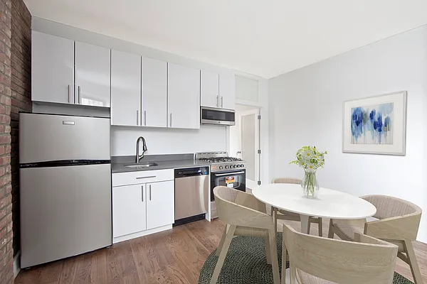 Rented by R New York | media 20