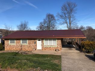 5302 David Dr, Cross Lanes, WV 25313