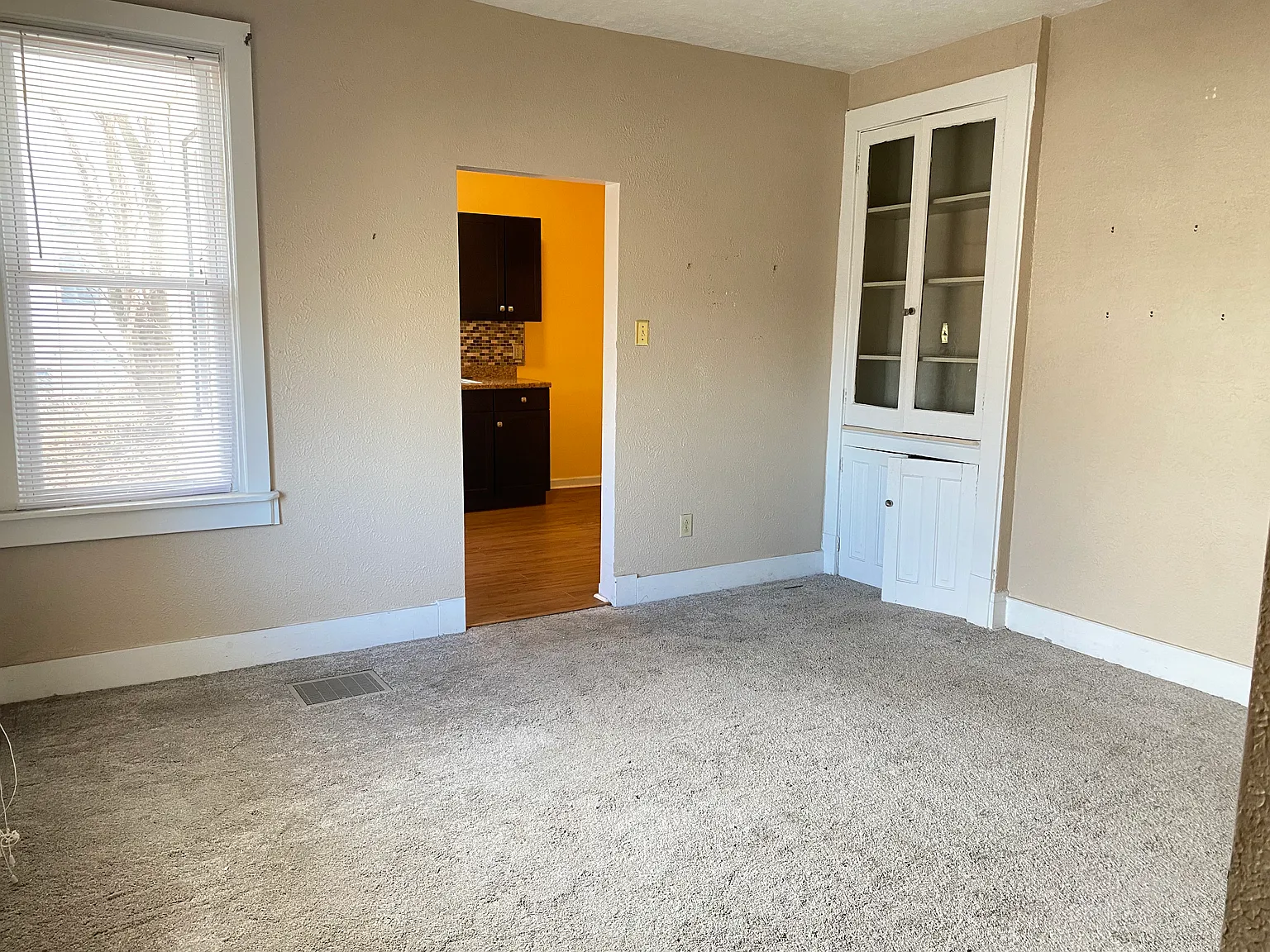 2 bed, 1088 sqft, $1,025 — Photo 4