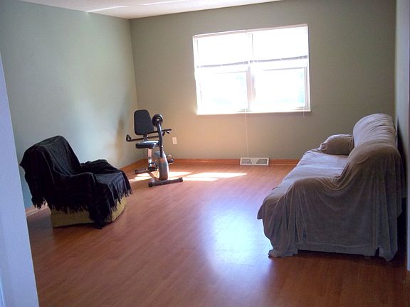 3rd image of 806 Touraine Ave