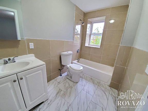 3rd image of 113 Seymour Ave #2