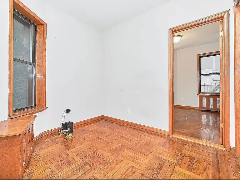 796 9th Ave #15 — Photo 6