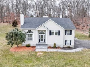 34 Secor Ln, Hopewell Junction, NY 12533