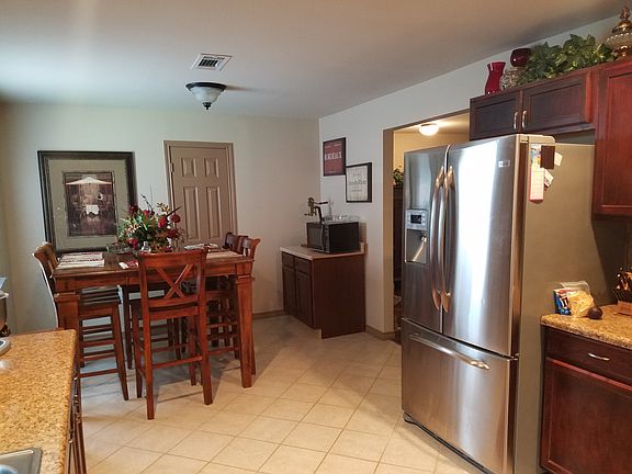 3rd image of 15133 South Dr