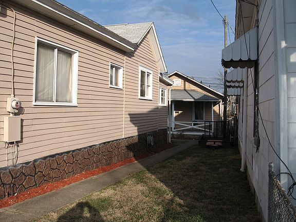2 Br rental house in rear of property