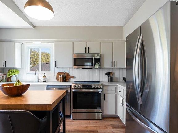 3rd image of 3601 Rhode Island Ave S #2