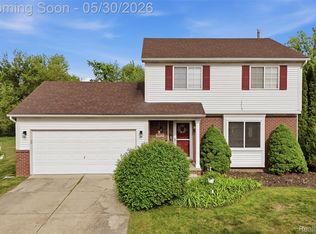 48929 Ashbury Dr, Belleville, MI 48111