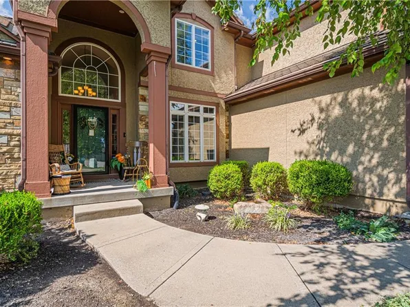 20202 W 89th Ter, Lenexa, KS 66220