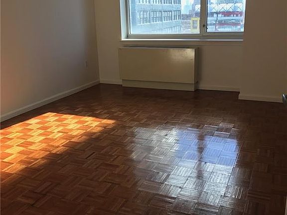 2nd image of 350 W 43rd St APT 39D