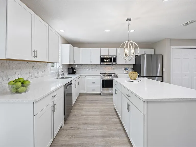 4510 SE 32nd Pl — Photo 9